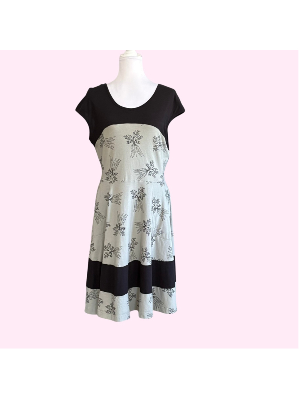 Effie's Heart Sage Green Black Carrot Print Cotton Knit Fit and Flare Dress L